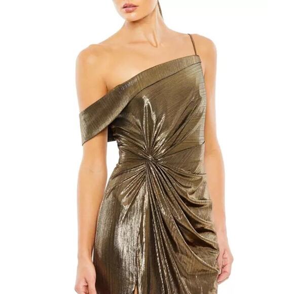 IEENA for Mac Duggal Gold Metallic One-Shoulder Gown style 26728 size 8 - Picture 3 of 17
